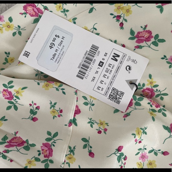 Brand New Zara Floral Dress - Picture 3 of 5